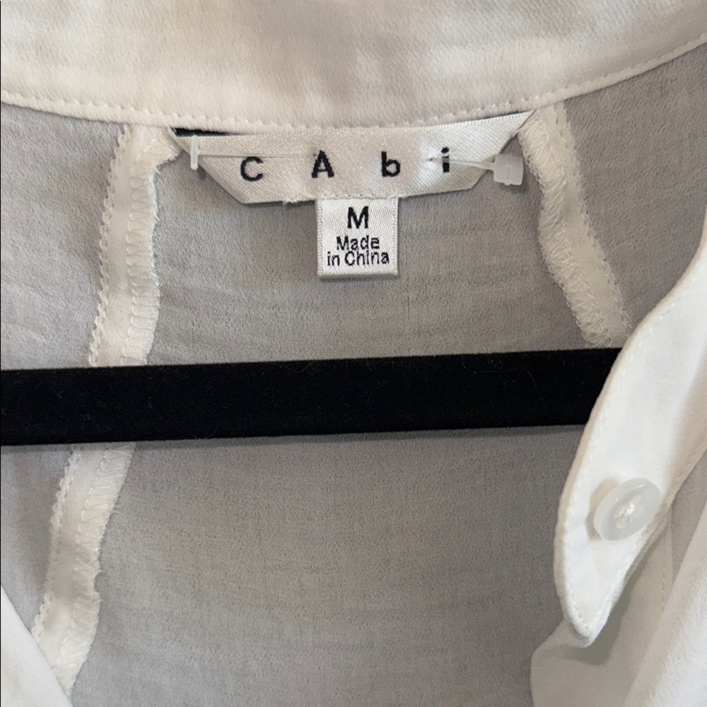 CAbi White Relaxed Buttoned Mandarin Collar Blouse - Picture 2 of 4